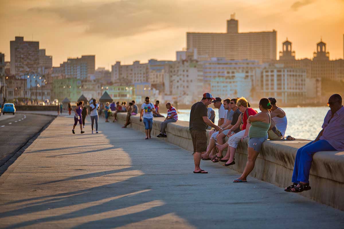 Golden hour on Havana’s Malecon – Photo: Sutterstock