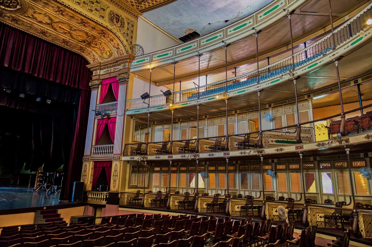 Interior of Tomás Terry Theater, Cienfuegos – Photo: Alamy interior of old theather with many intricate details